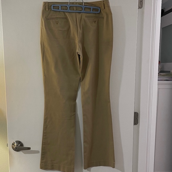 Ladies Banana Republic Slacks / Sized 8L - Picture 2 of 3